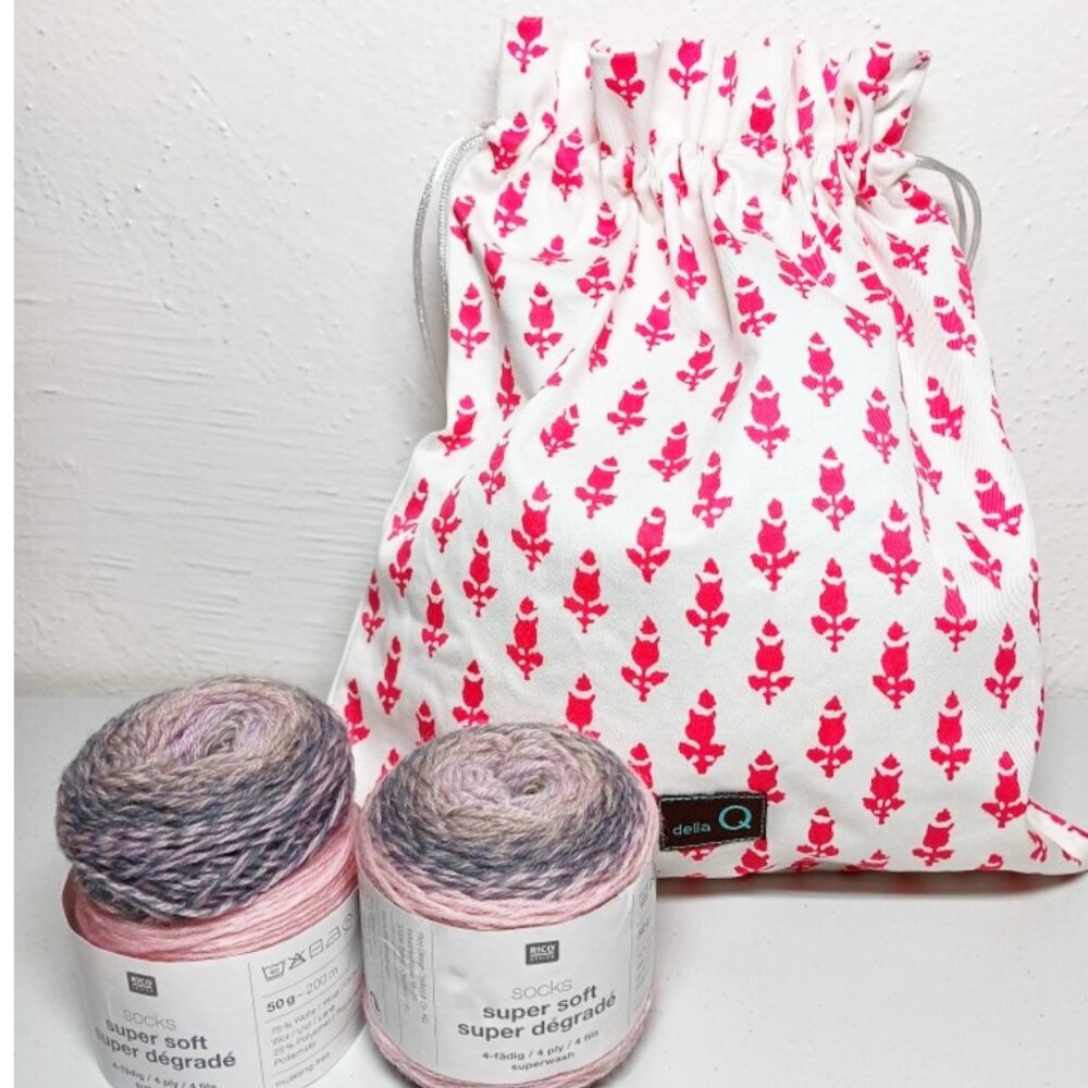Rico Super Soft sock yarn & Della-Q project bag SET